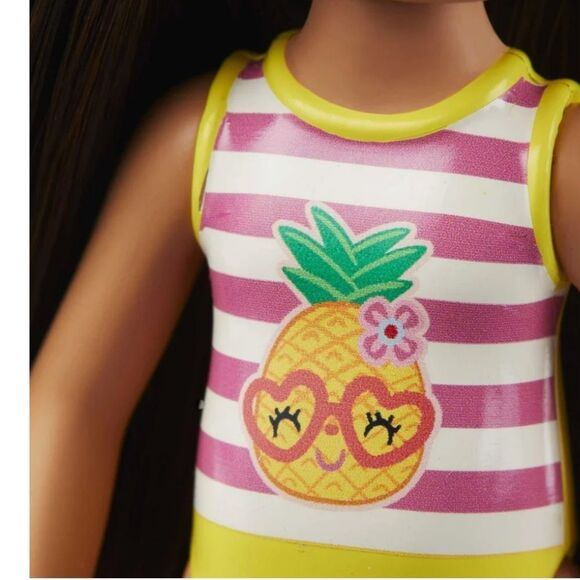 BARBIE CLUB CHELSEA DOLL W/LONG BROWN HAIR & GREEN EYES PINEAPPLE SWIMSUIT NWT - Picture 3 of 6